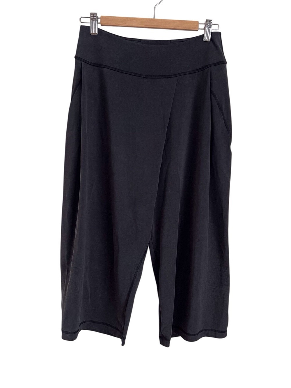 Lululemon Wide Leg High RIse Crop Pant Washed Black Cross Front FLAW W6BL4S Sz 6